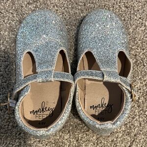 Monkey Feet Sparkly Kids Dress Shoes - Silver Glitter